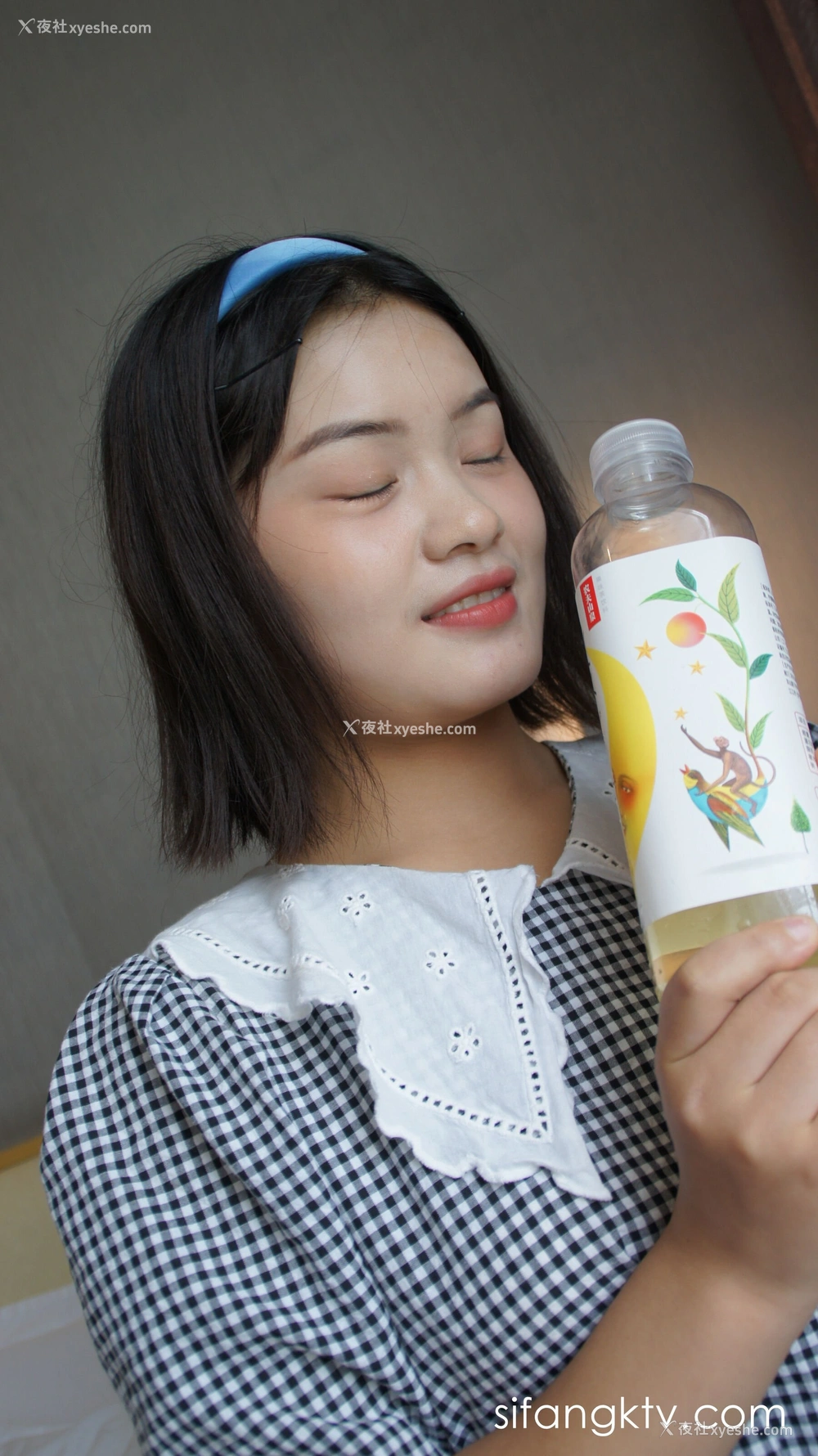 1P - 计算机系大一学妹人体私拍套图