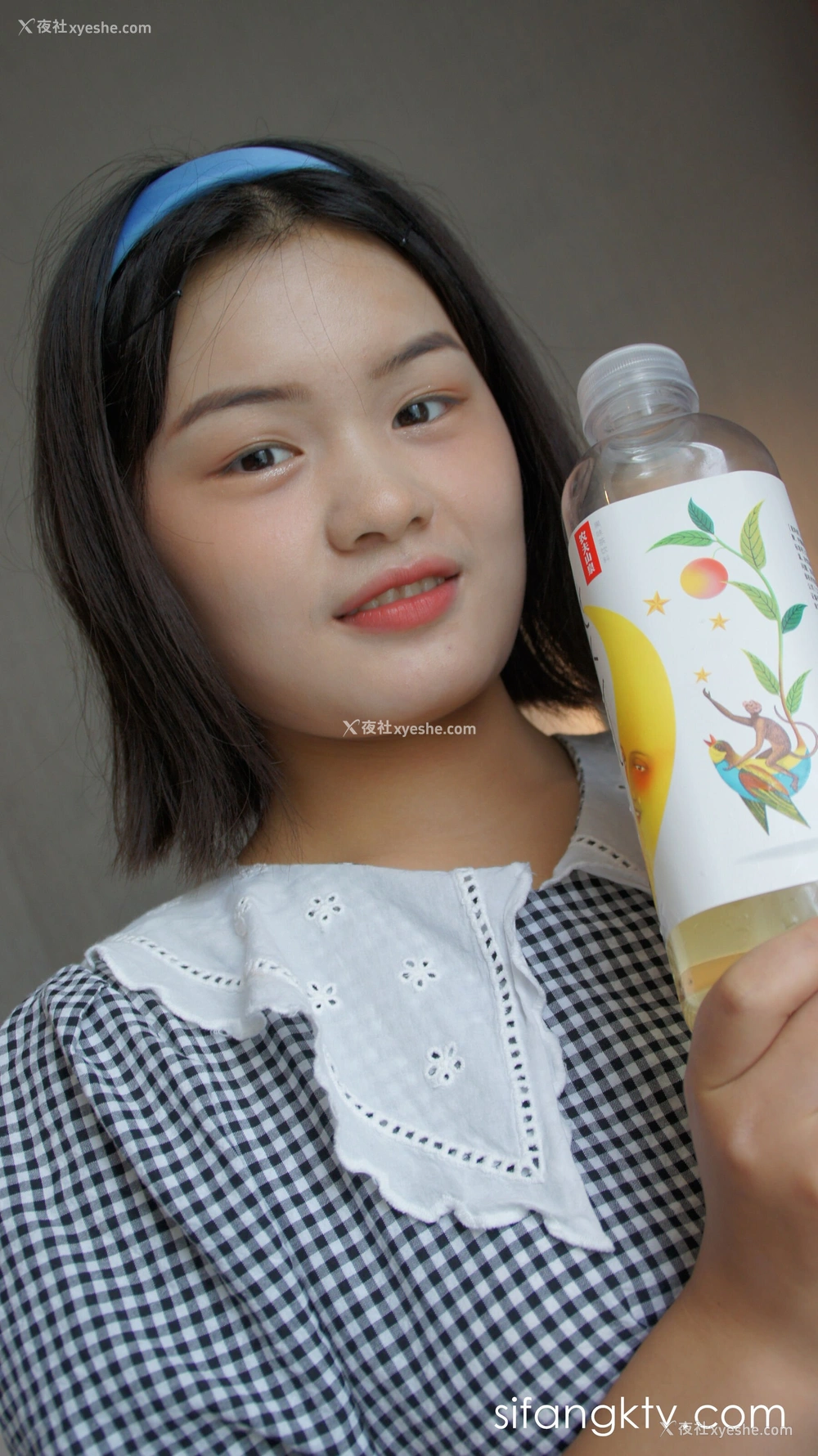1P - 计算机系大一学妹人体私拍套图