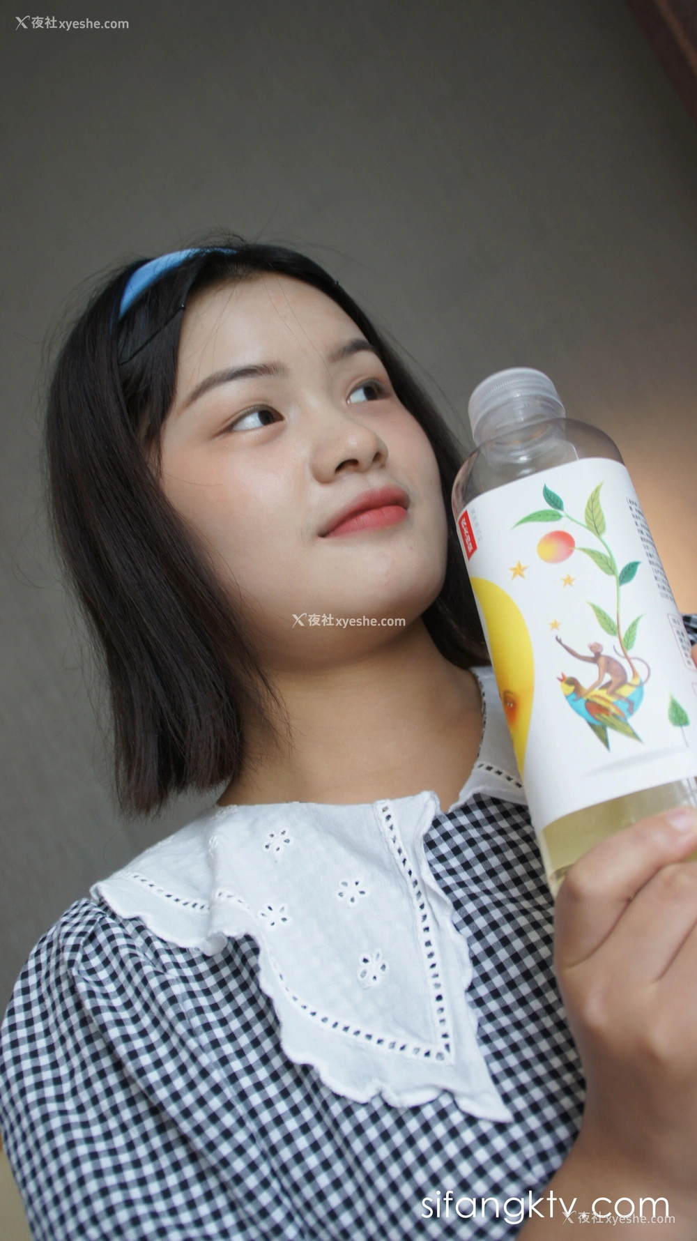 1P - 计算机系大一学妹人体私拍套图