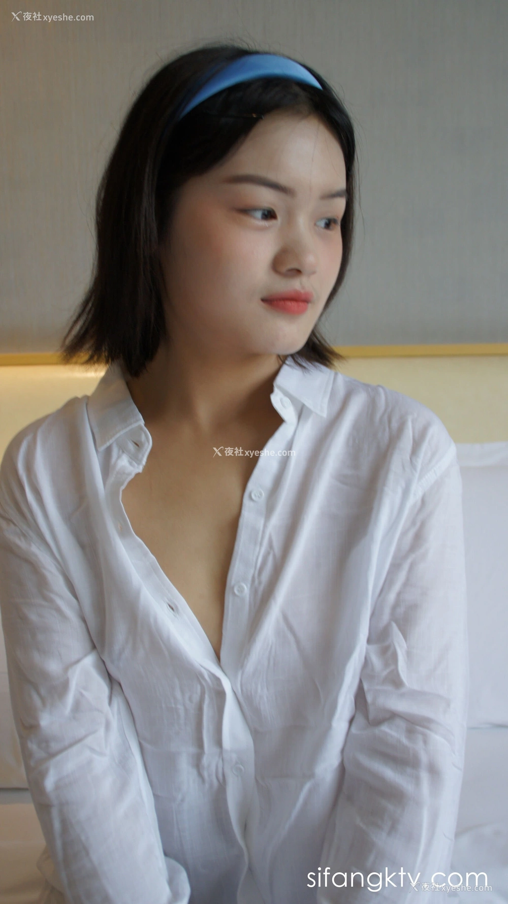 1P - 计算机系大一学妹人体私拍套图