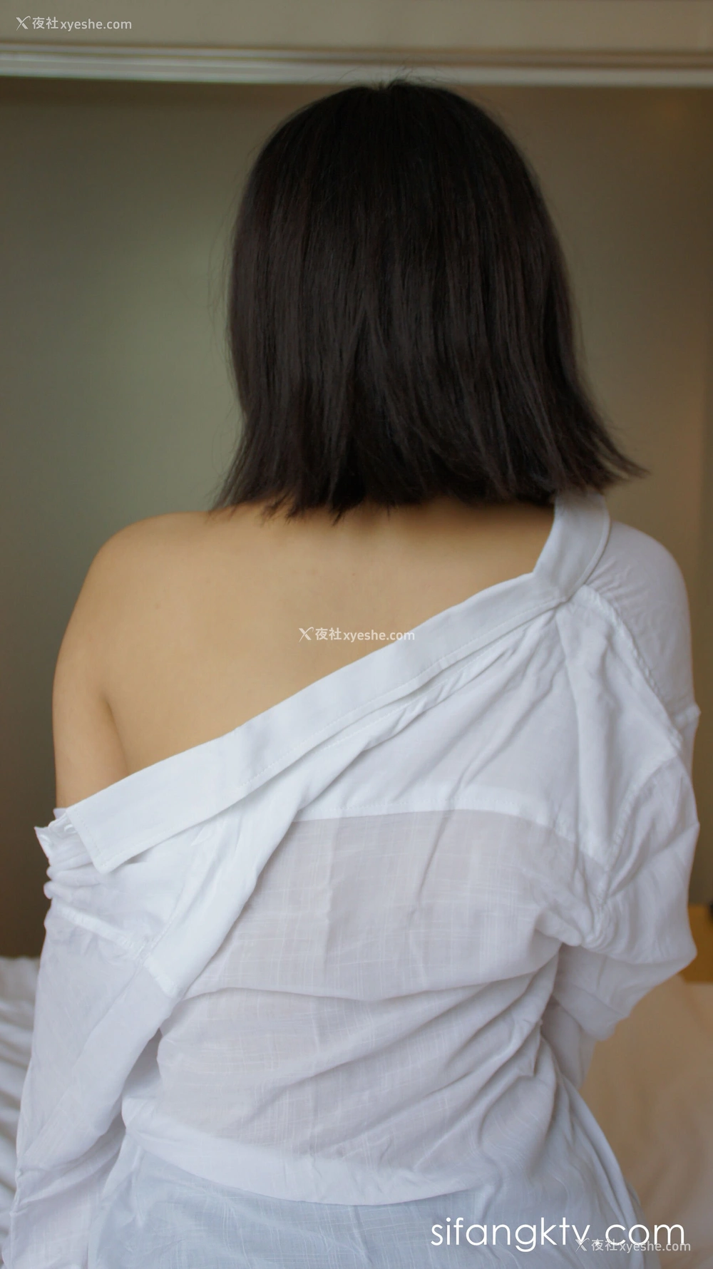1P - 计算机系大一学妹人体私拍套图