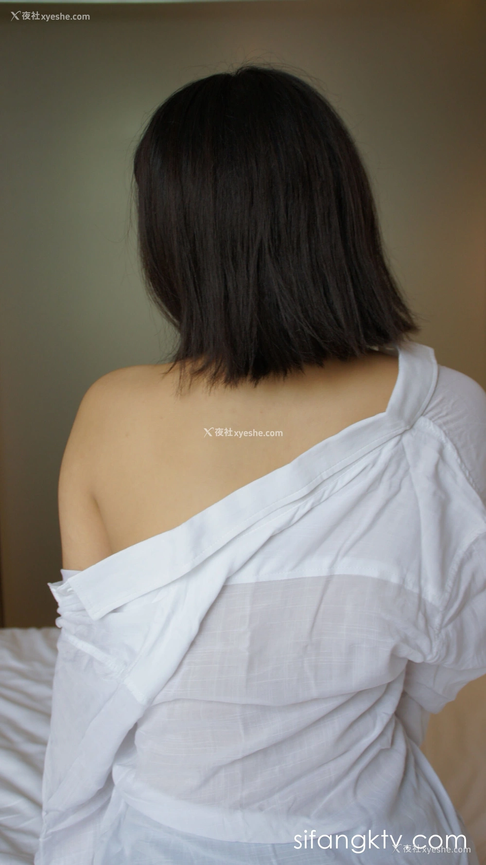 1P - 计算机系大一学妹人体私拍套图