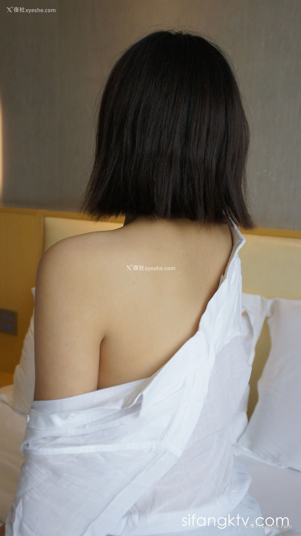 1P - 计算机系大一学妹人体私拍套图