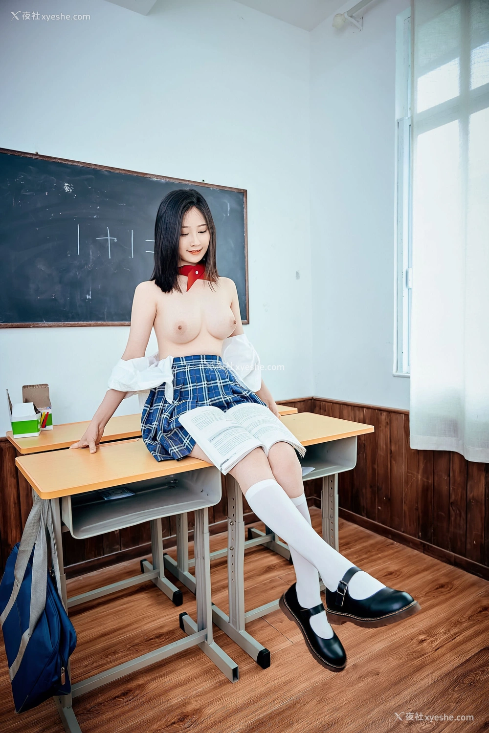 1P - 年年《月刊少女》