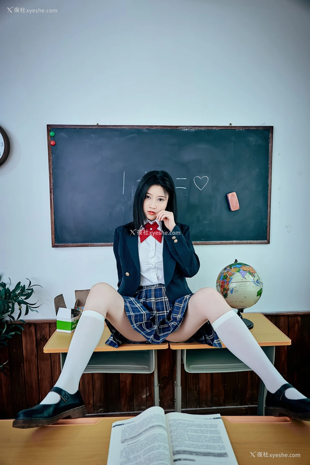 1P - 年年《月刊少女》