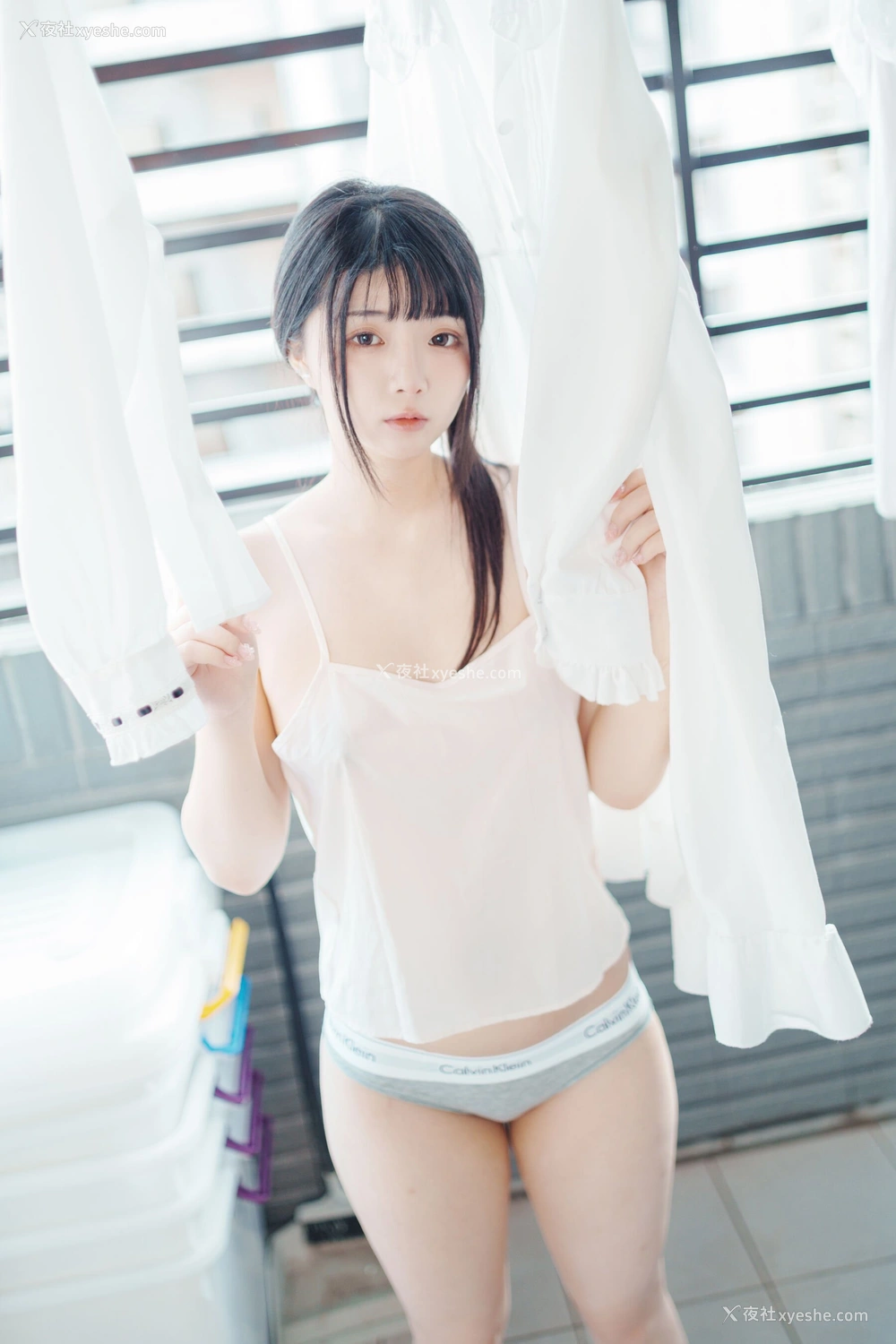 1P - 落落Raku《22.12月 EAT ME订阅 Your waifu♡》