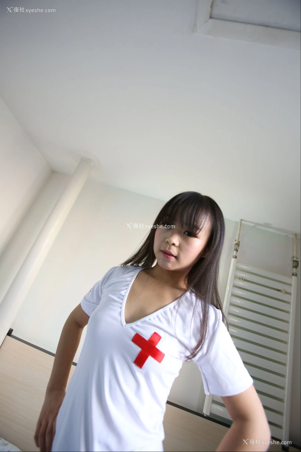 1P - 台模小鱼大尺度人体私拍套图