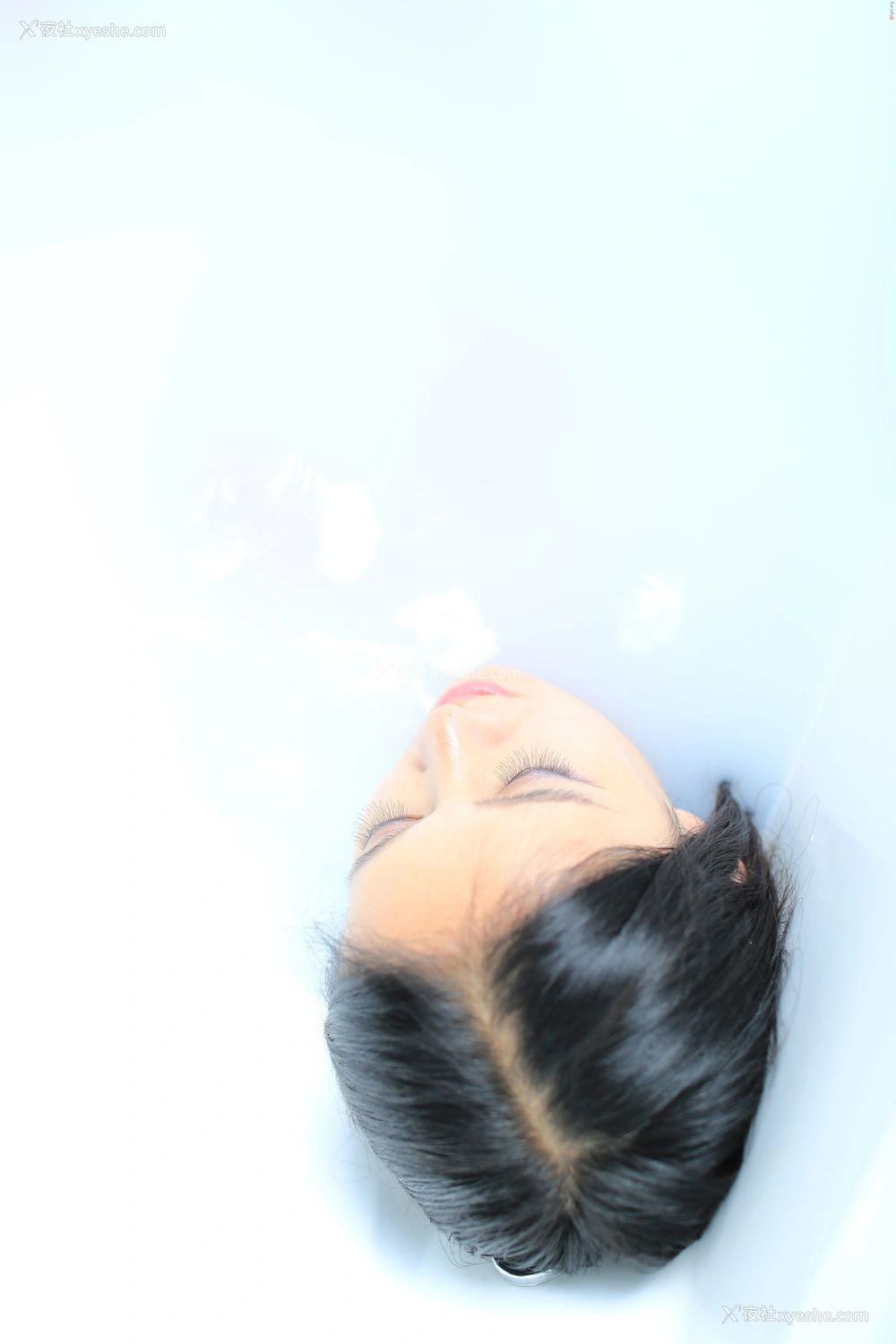 1P - 国模花花性感写真套图