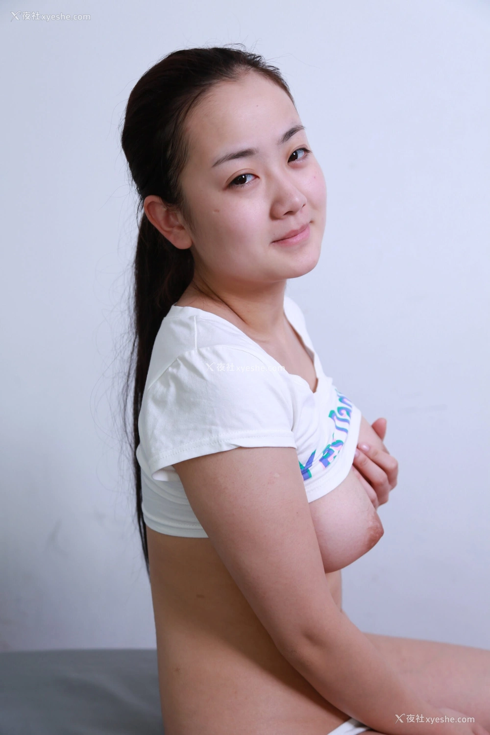 1P - 国模美婷大尺度人体私拍套图