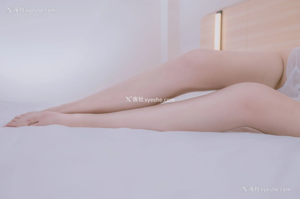 1P - eloise软软《透视白旗袍》
