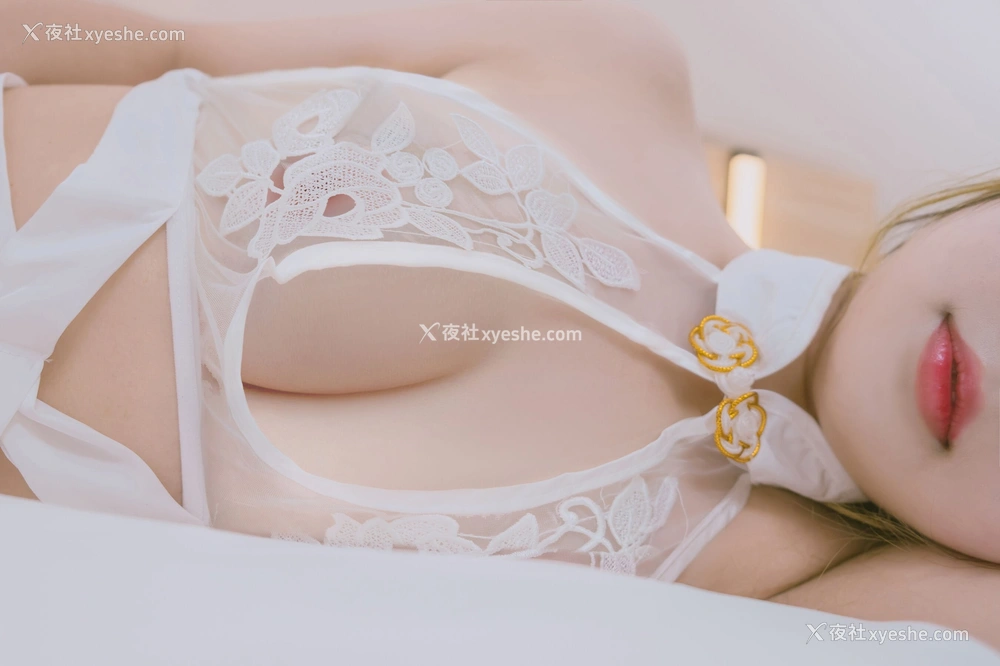 1P - eloise软软《透视白旗袍》