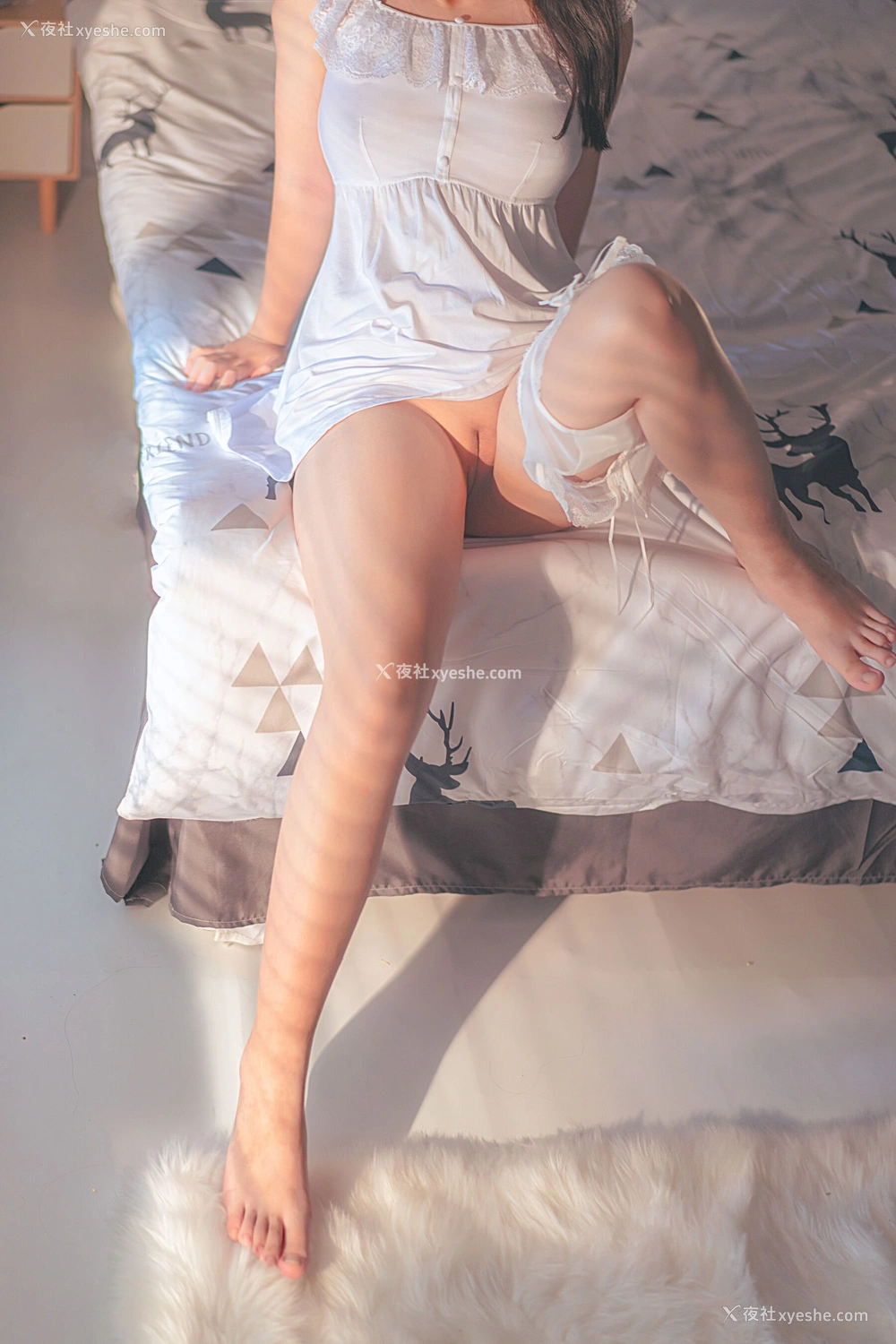 1P - 嫩模小奈