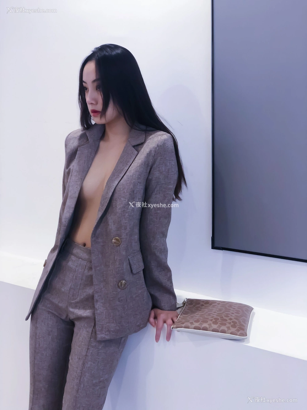 1P - 婕哥《小西装》