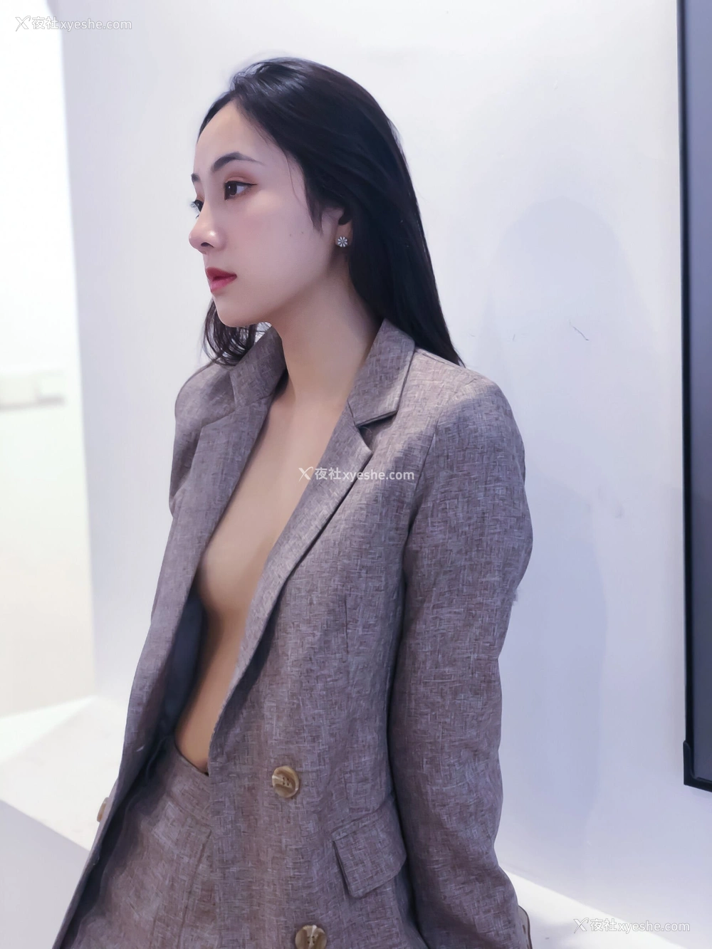 1P - 婕哥《小西装》