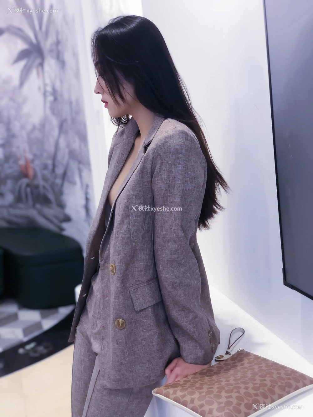 1P - 婕哥《小西装》