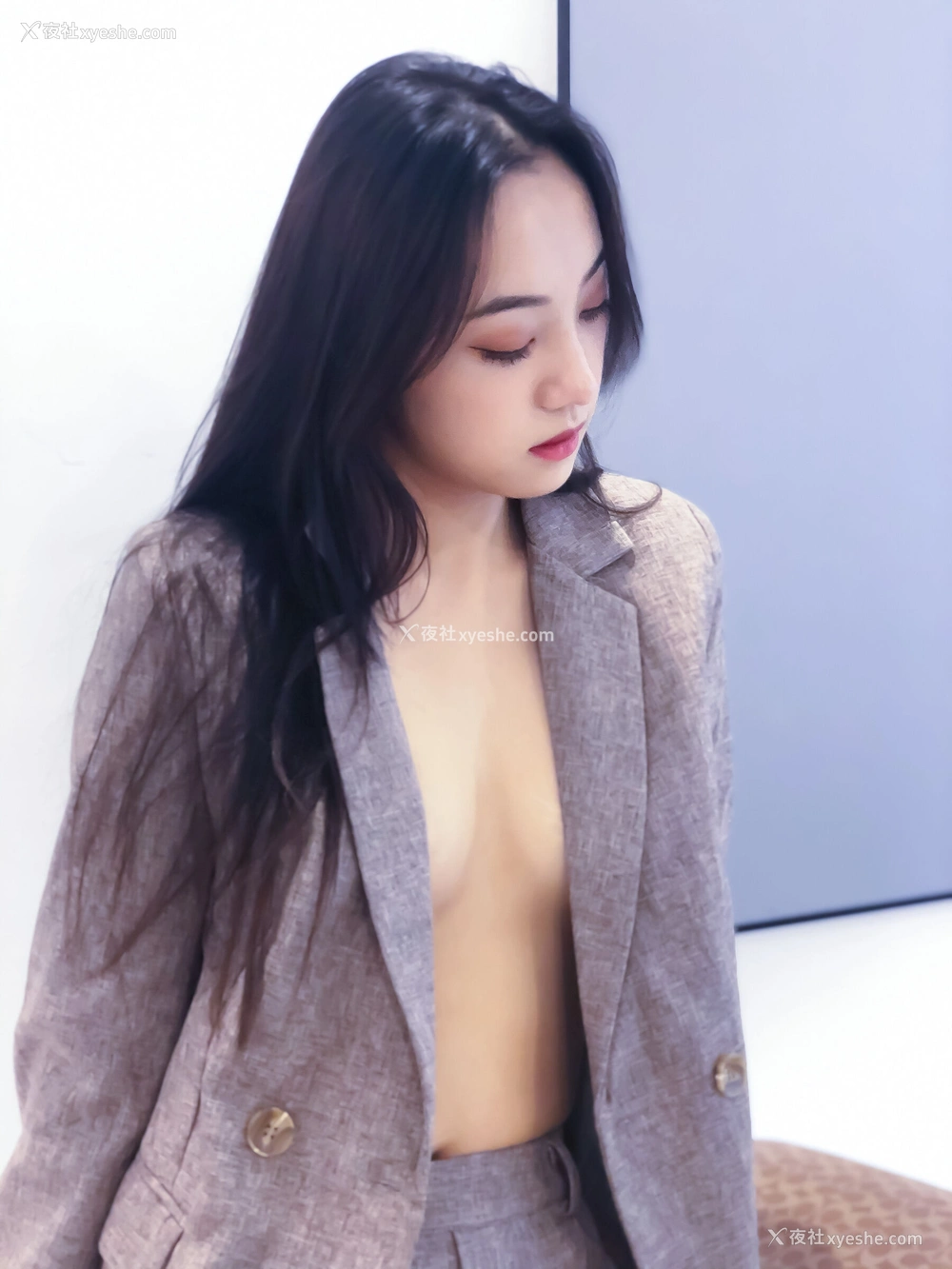 1P - 婕哥《小西装》