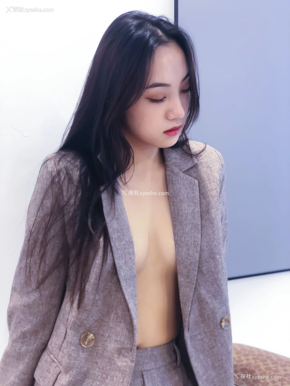 1P - 婕哥《小西装》