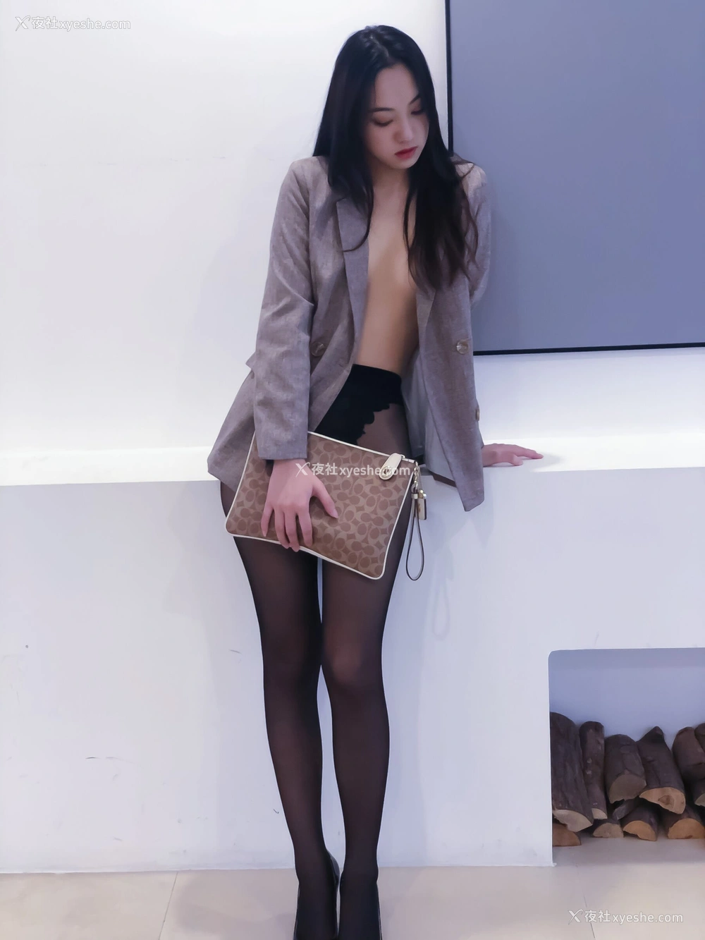 1P - 婕哥《小西装》