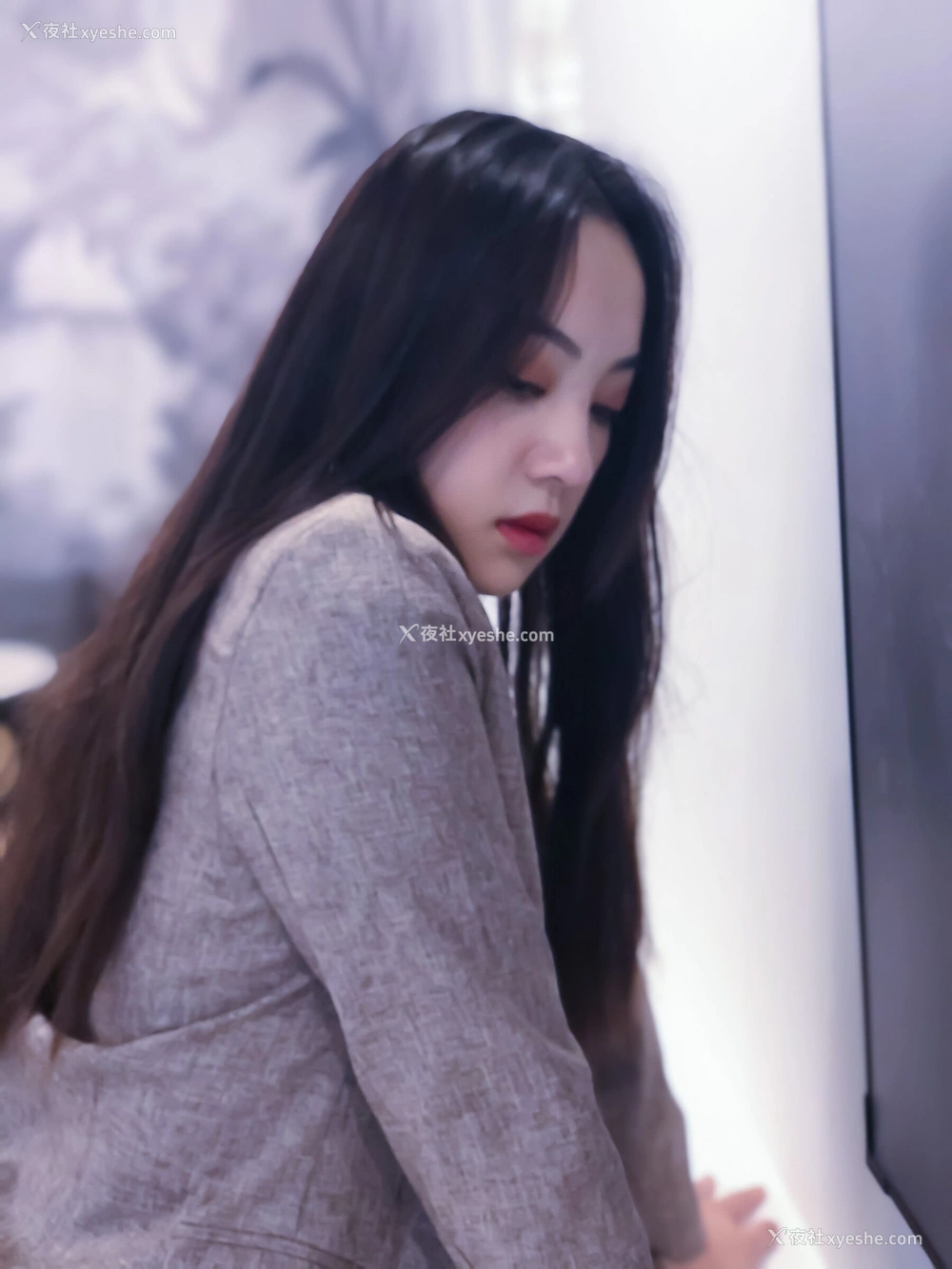 1P - 婕哥《小西装》
