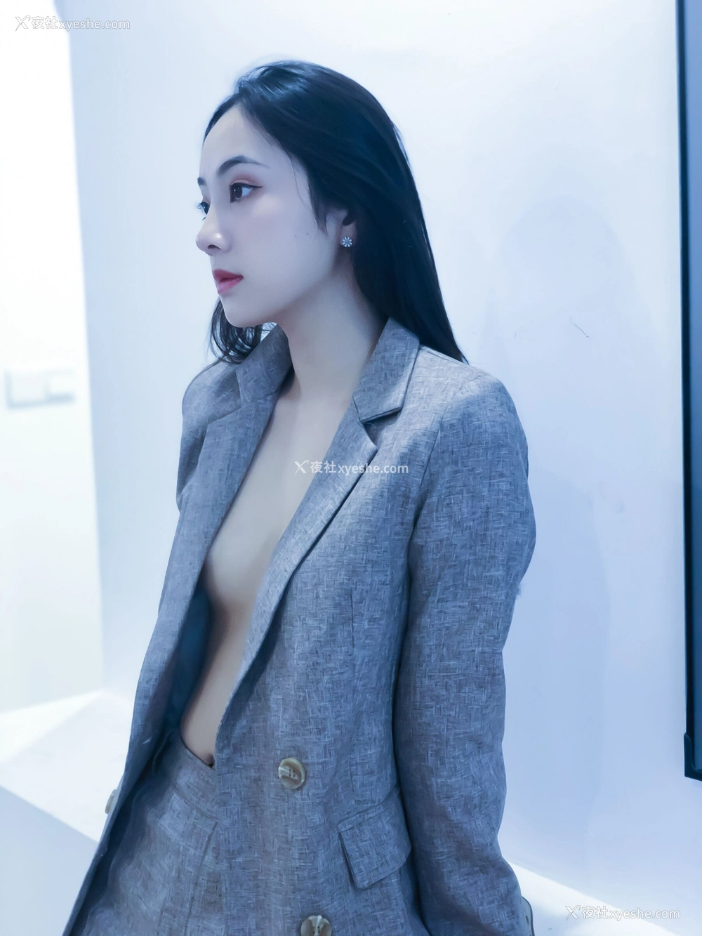1P - 婕哥《小西装》