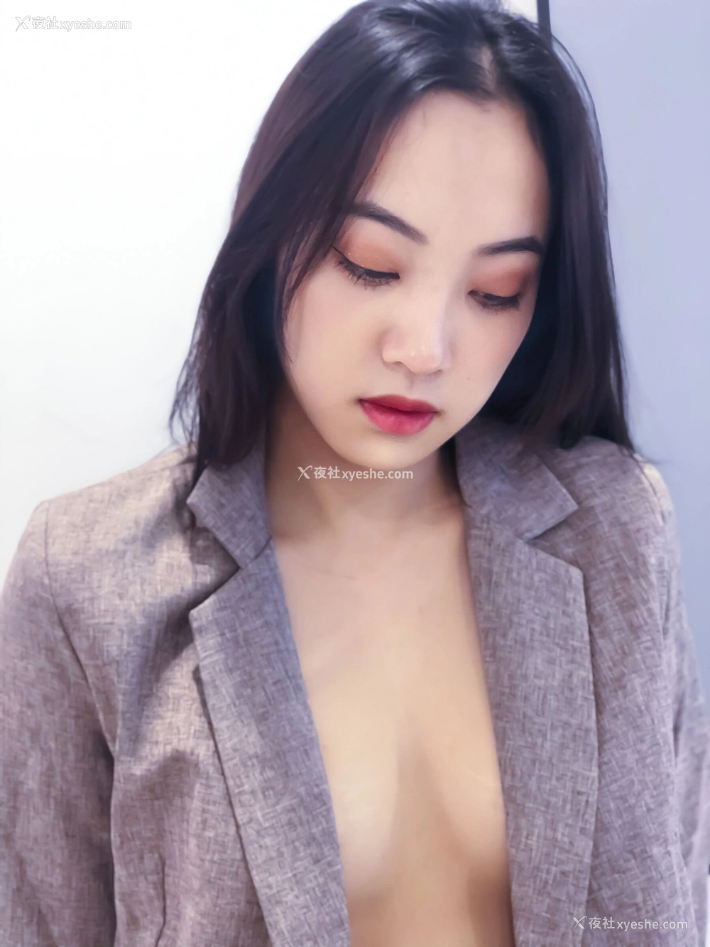 1P - 婕哥《小西装》