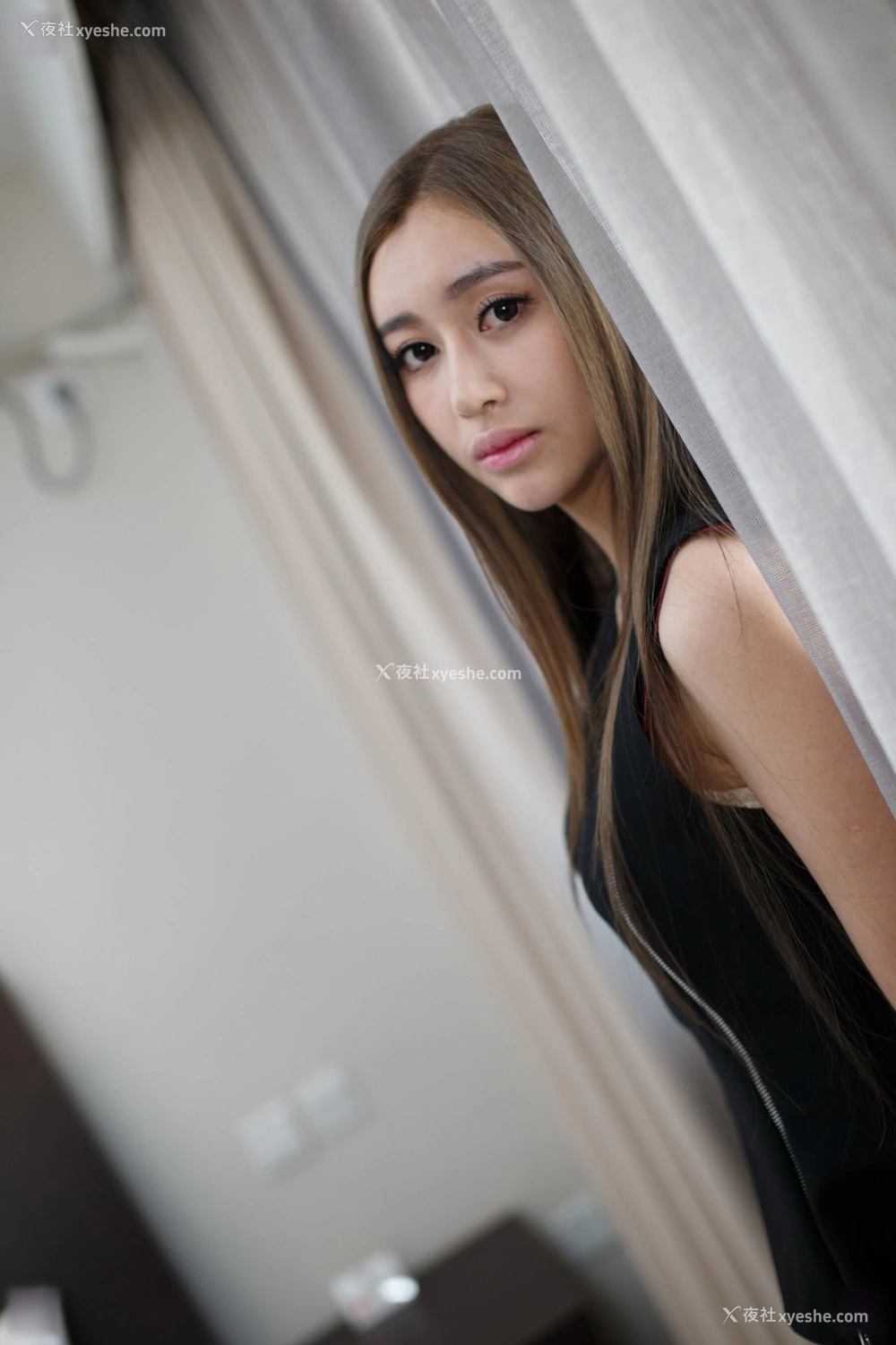 1P - 国模左儿性感写真套图