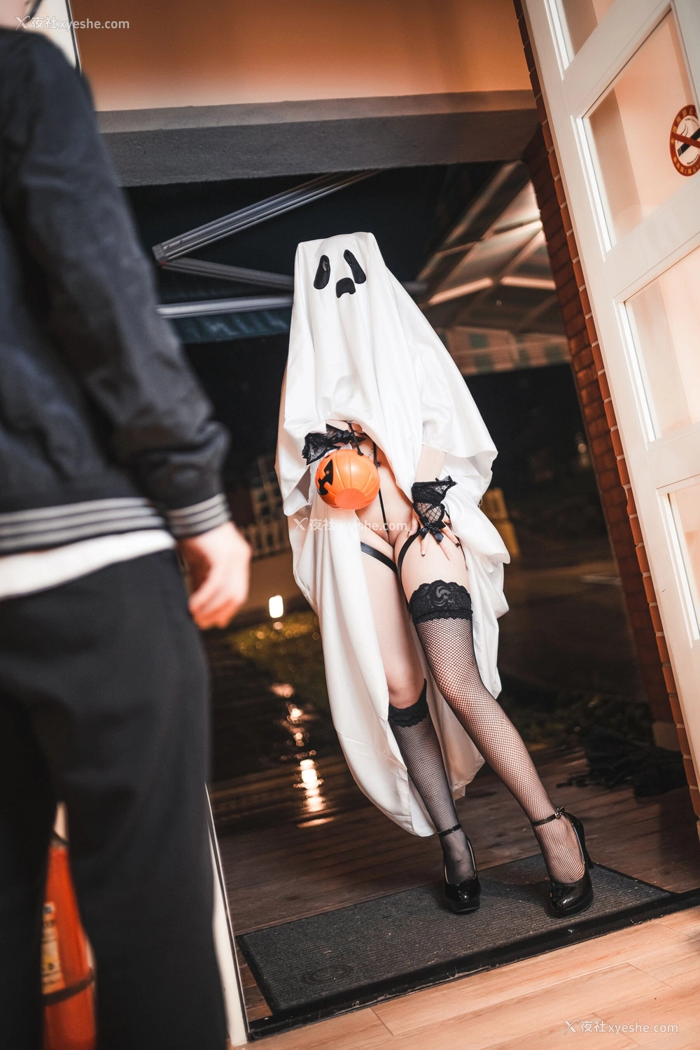 1P - 落落Raku《Trick or Treat 不给糖就捣蛋》