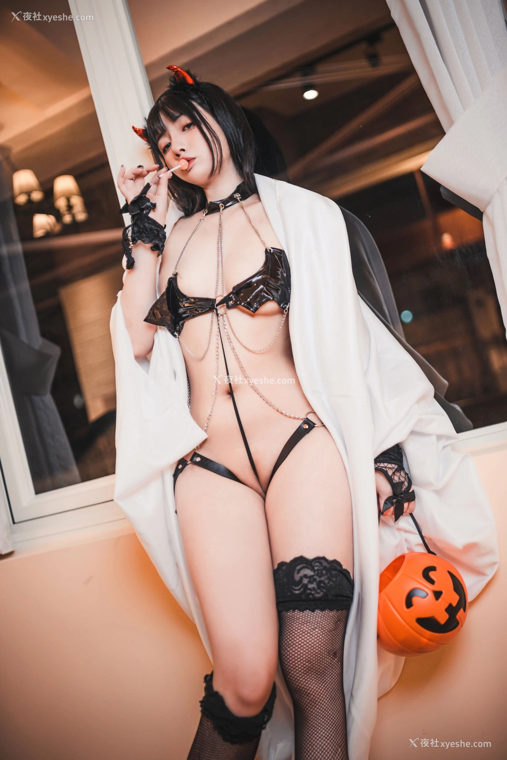 1P - 落落Raku《Trick or Treat 不给糖就捣蛋》