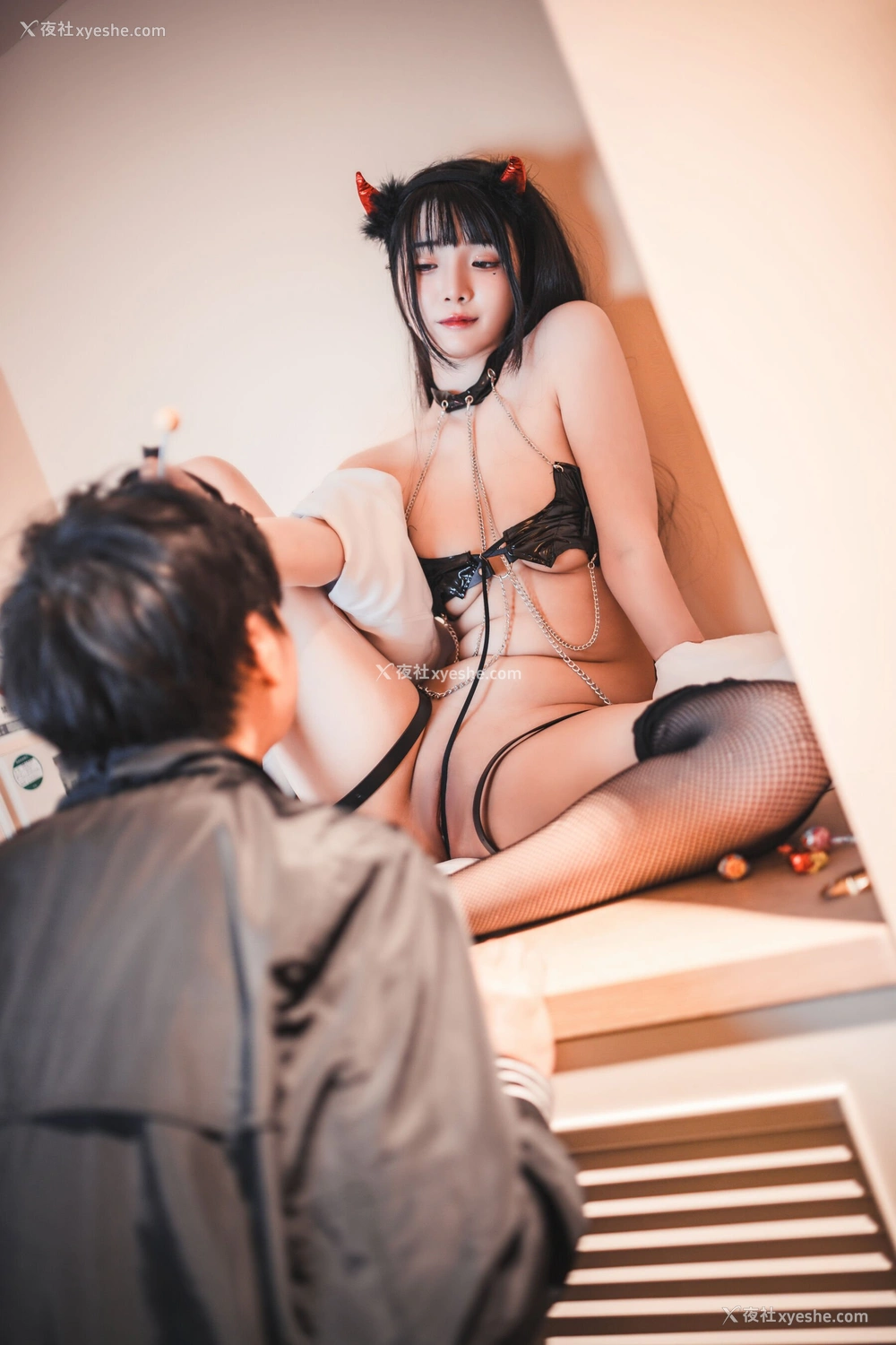 1P - 落落Raku《Trick or Treat 不给糖就捣蛋》