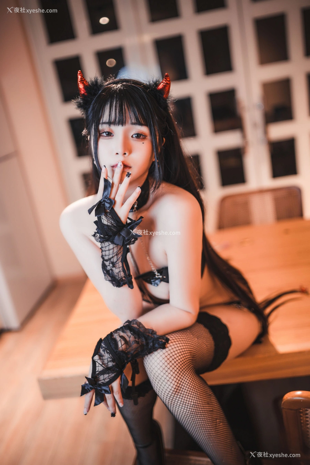 1P - 落落Raku《Trick or Treat 不给糖就捣蛋》