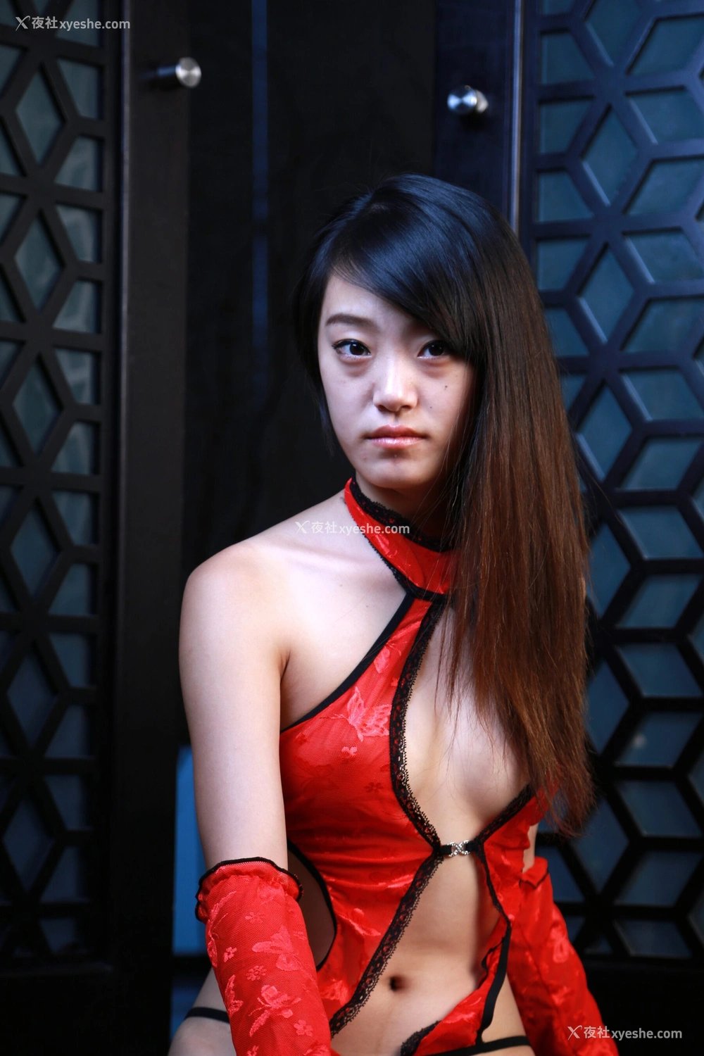 1P - 国模红衣少女人体私拍套图