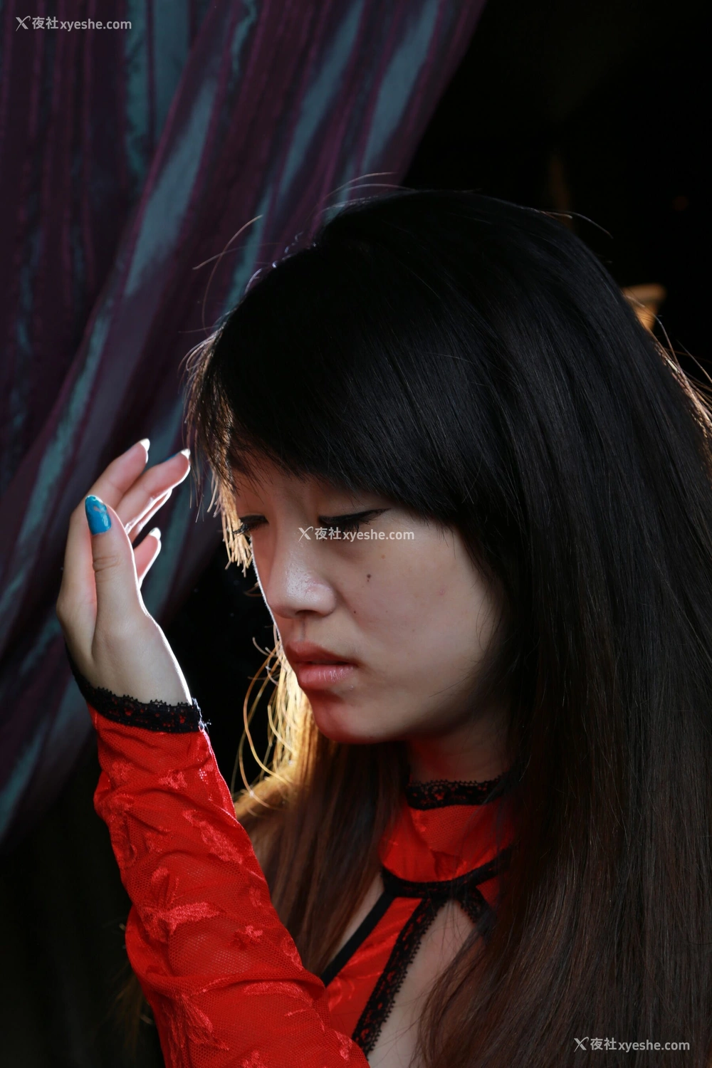 1P - 国模红衣少女人体私拍套图