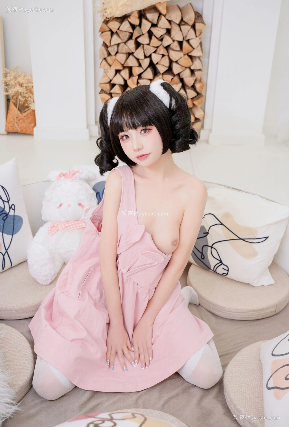 1P - 喵小吉《蜜桃乌龙》