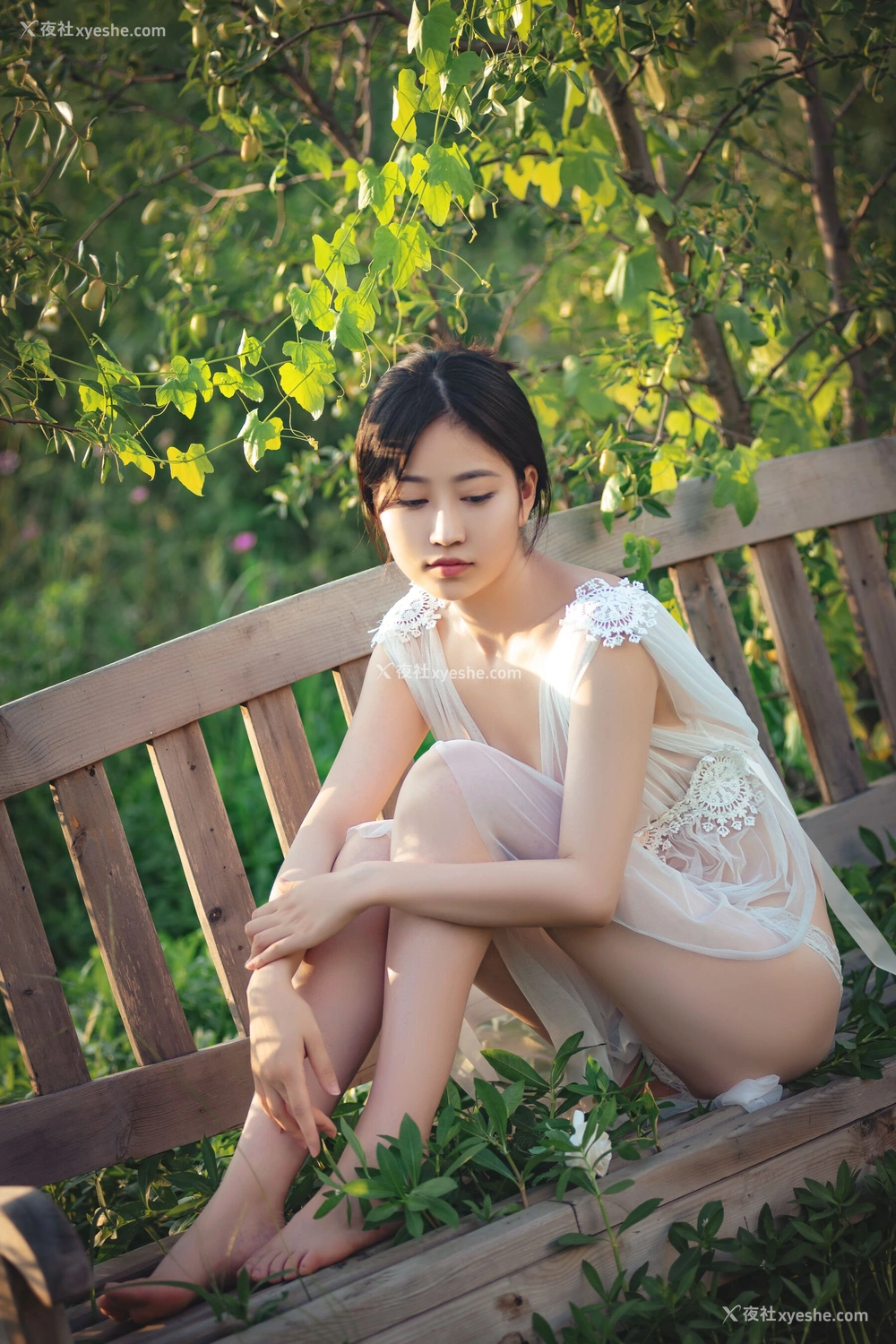 1P - 年年《神明之女》