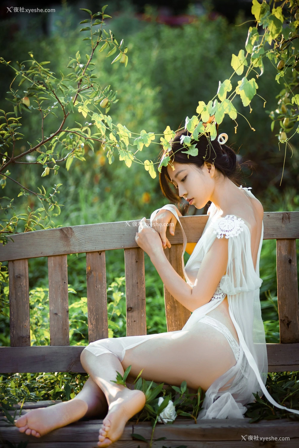 1P - 年年《神明之女》