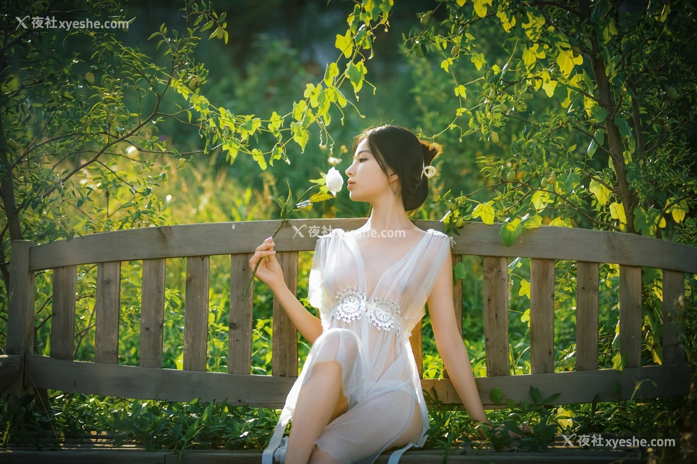 1P - 年年《神明之女》