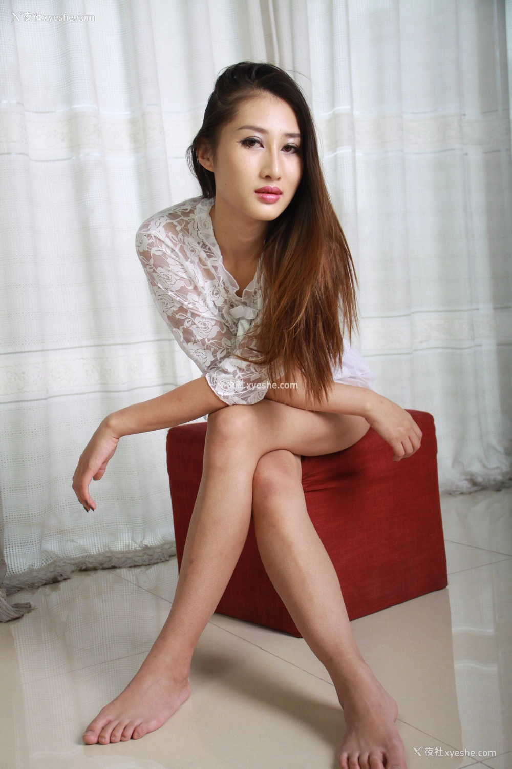 1P - 国模周雅婷人体私拍套图