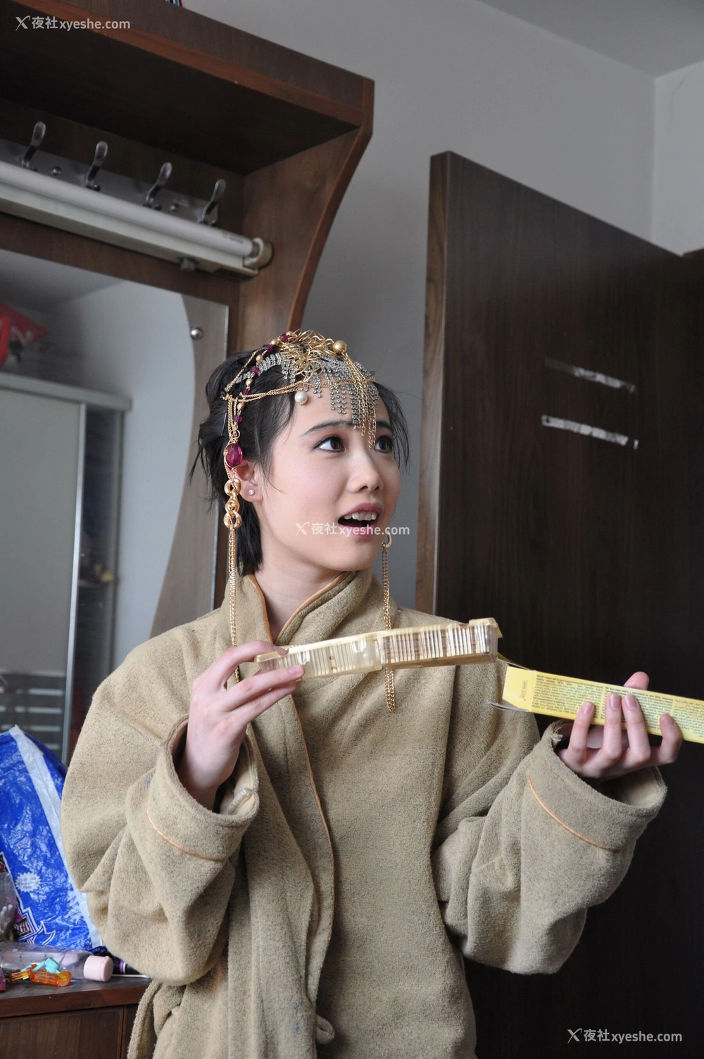 1P - 国模李雪人体私拍套图