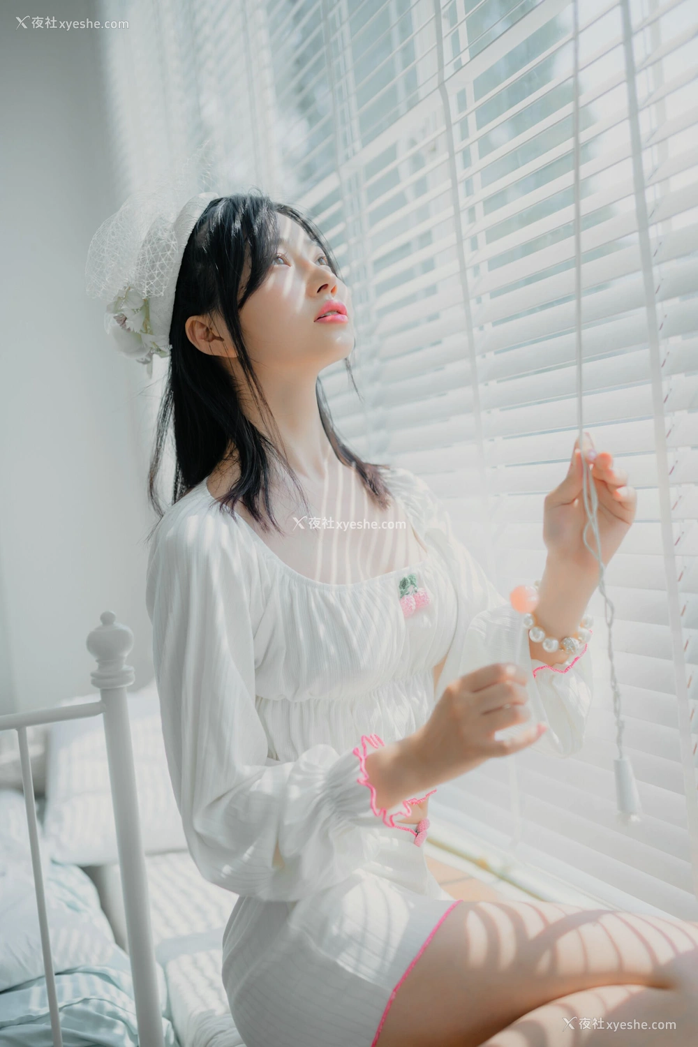 1P - 年年《爱吃棒棒糖的少女》