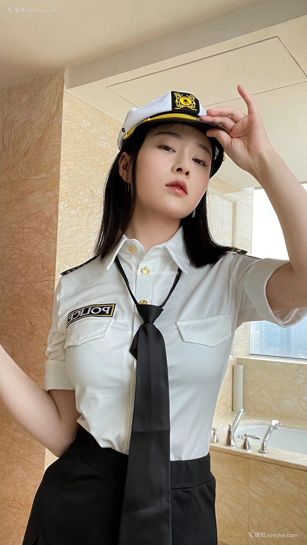 1P - 年年《s女警》