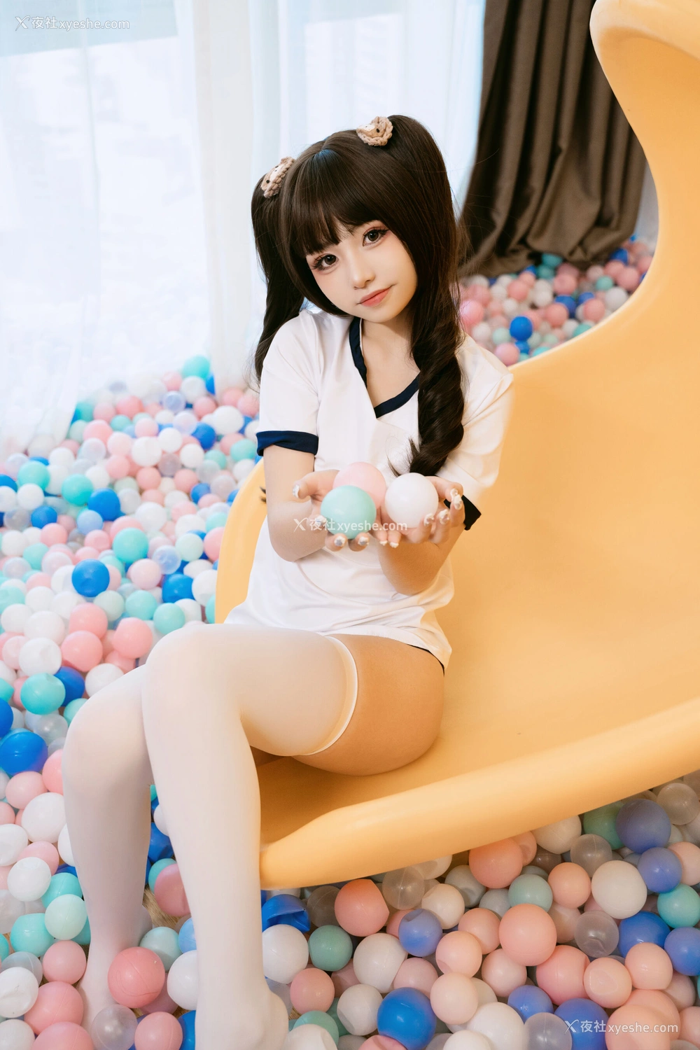 1P - 喵小吉《小吉的私密乐园》