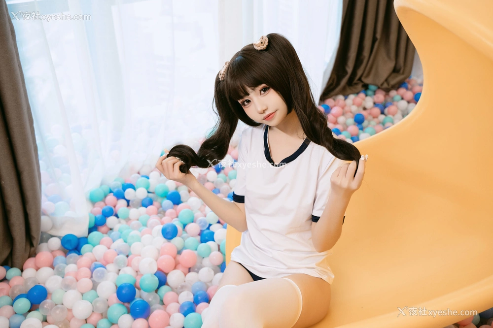 1P - 喵小吉《小吉的私密乐园》