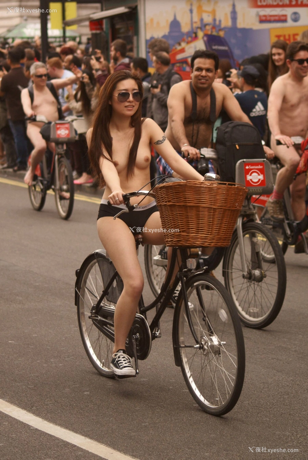 1P - 2015年伦敦裸体自行车活动