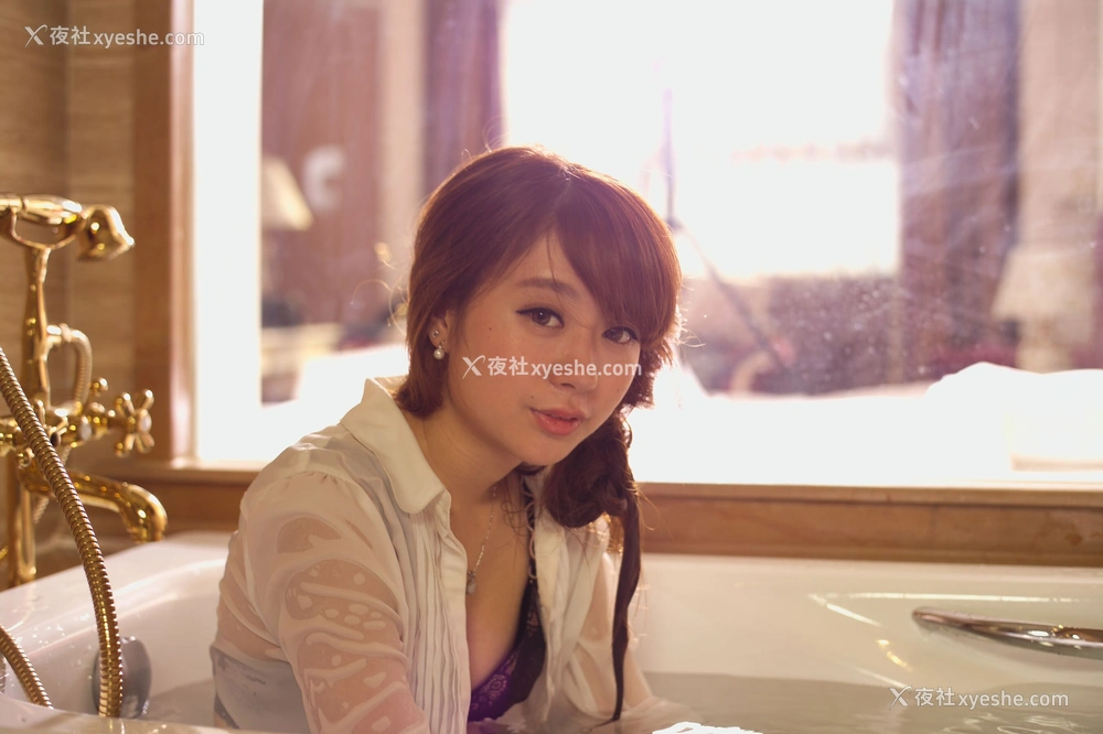 1P - 国模田思思性感写真套图