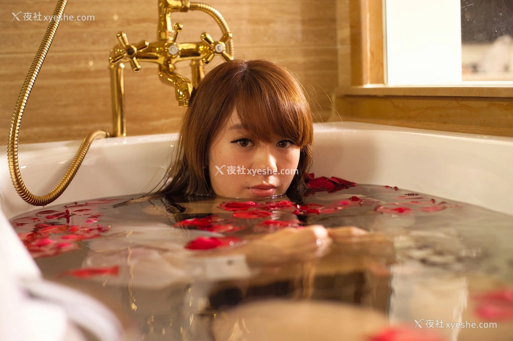 1P - 国模田思思性感写真套图
