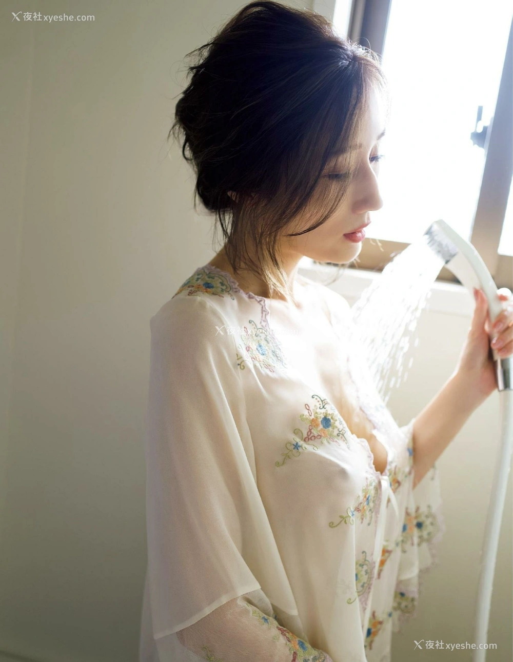 1P - JULIA《secret J》