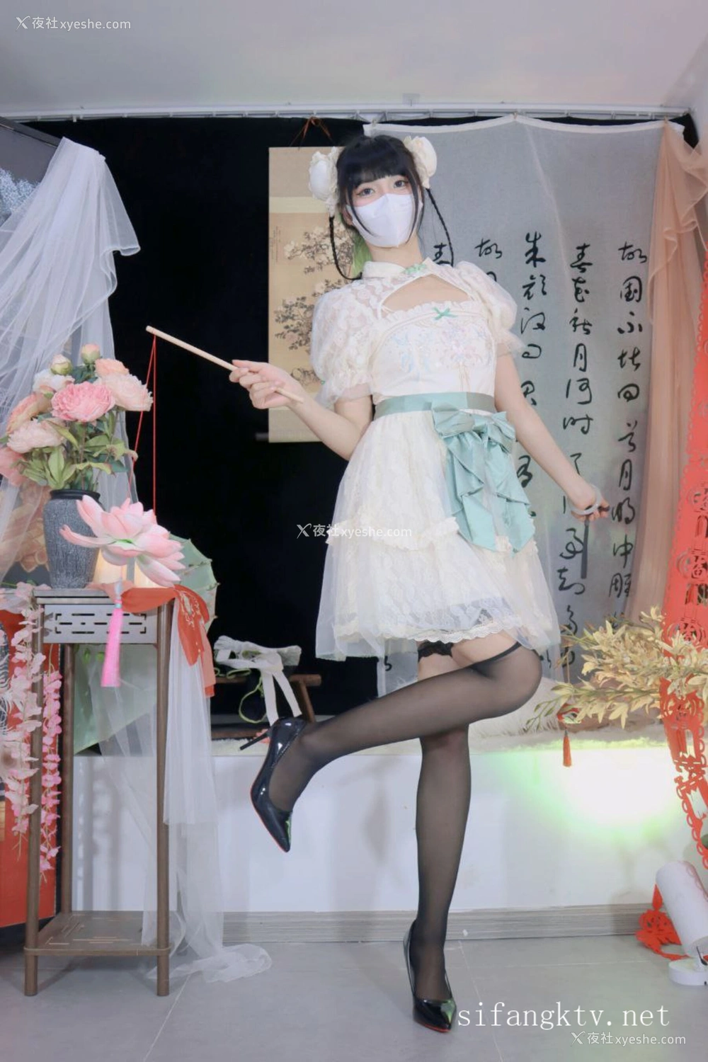 1P - Miao酱x小简x奶糊《叁人春晚 裸舞才艺》