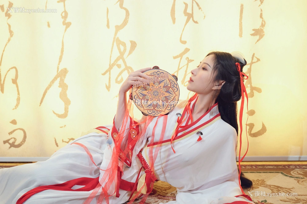 1P - 年年《如梦令》
