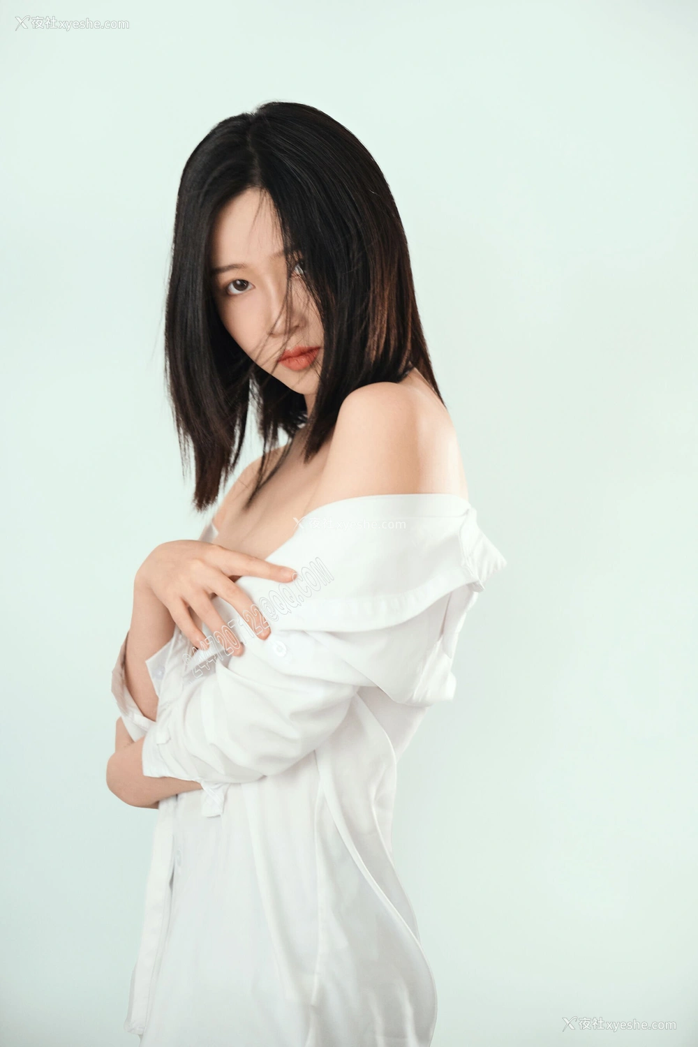 1P - 年年《杂志风》