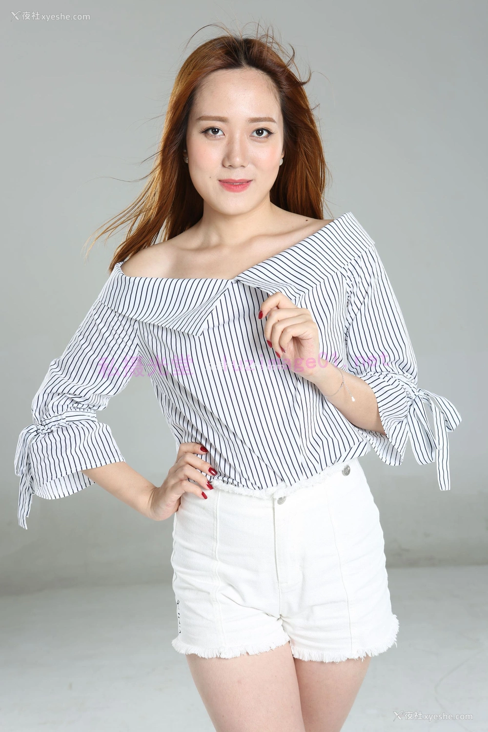 1P - 国模夏天人体私拍套图